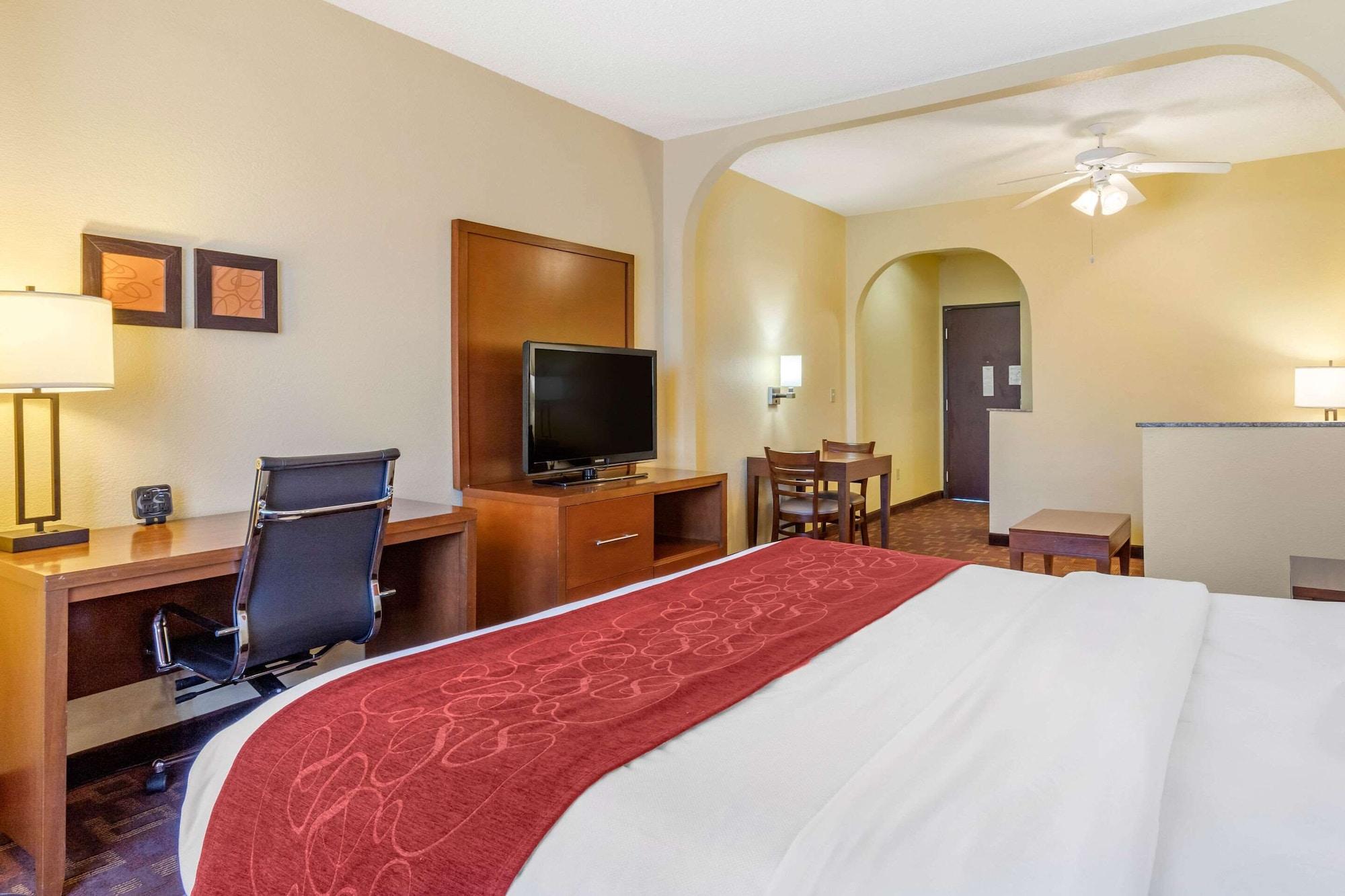 Hotel Comfort - Near The Galleria 3*