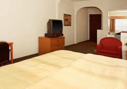 Comfort - Near The Galleria Hotel